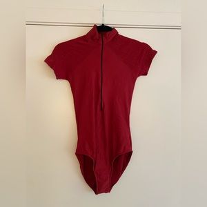 Wear Moi Leotard Dacha Style Size
Small Zip up Short sleeve